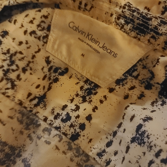 Calvin Klein Jeans Button Up Shirt | Casual | Short Sleeve | White/Blue | Medium - Picture 2 of 10